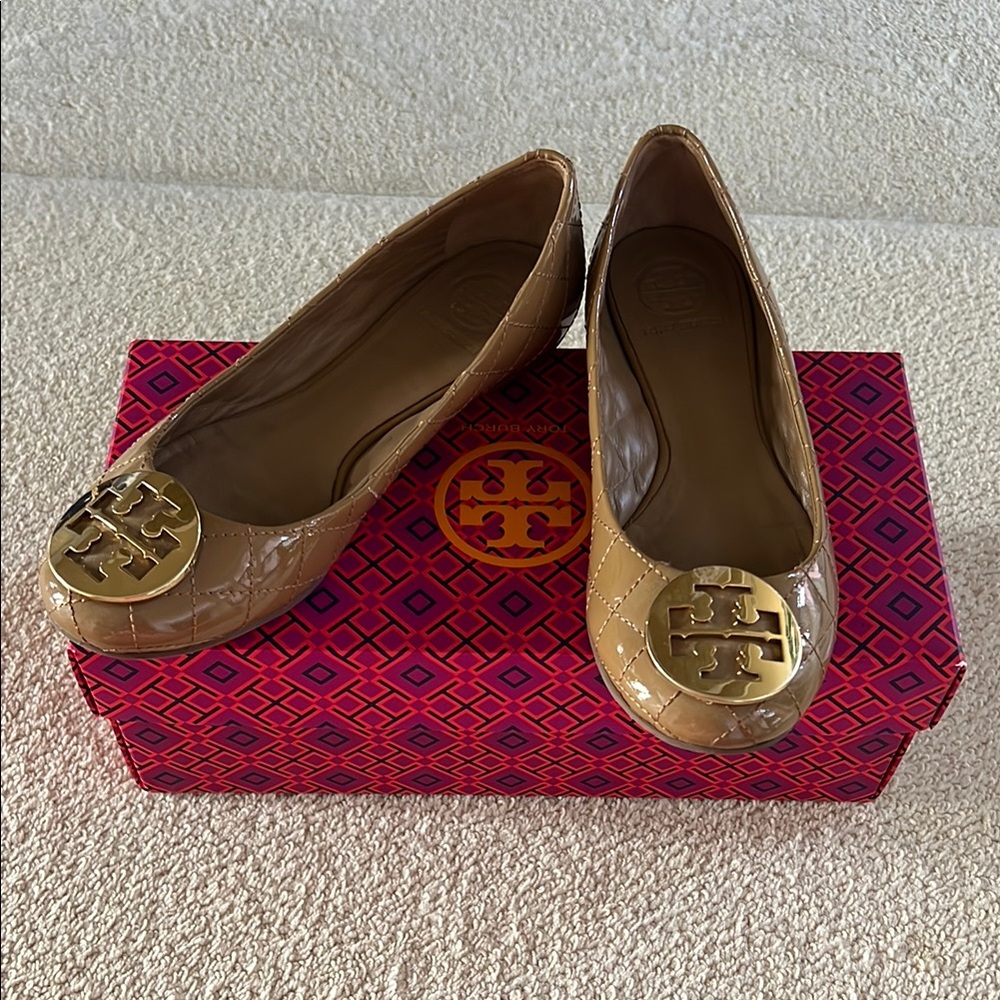 Tory Burch Tan Gold Flats